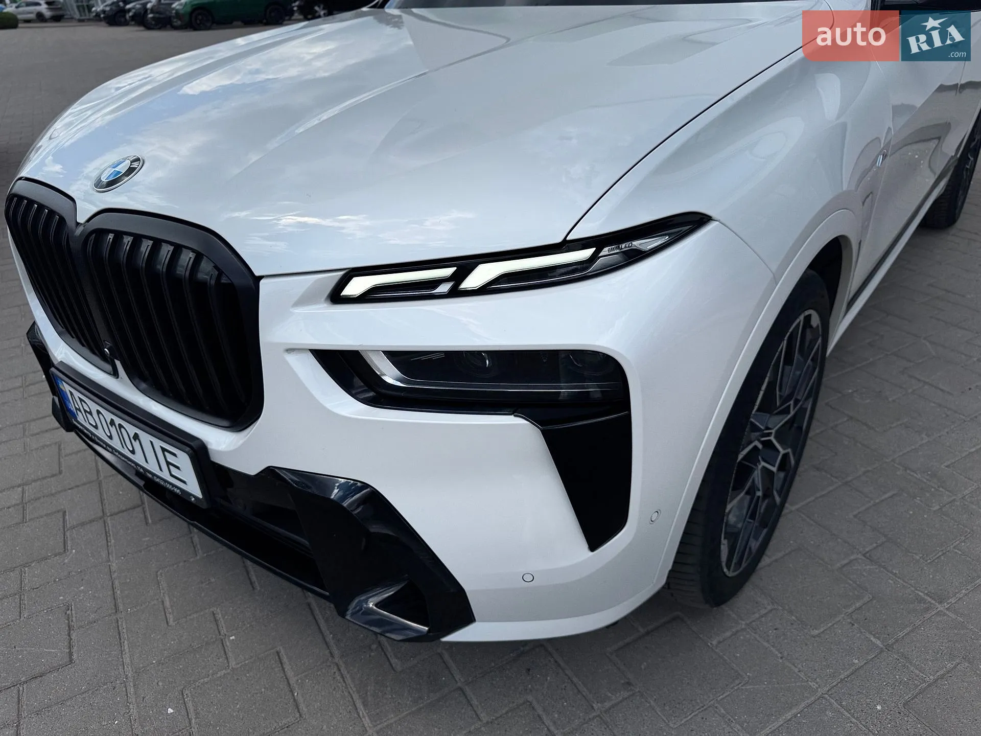 2023 BMW X7 - мініатюра 8