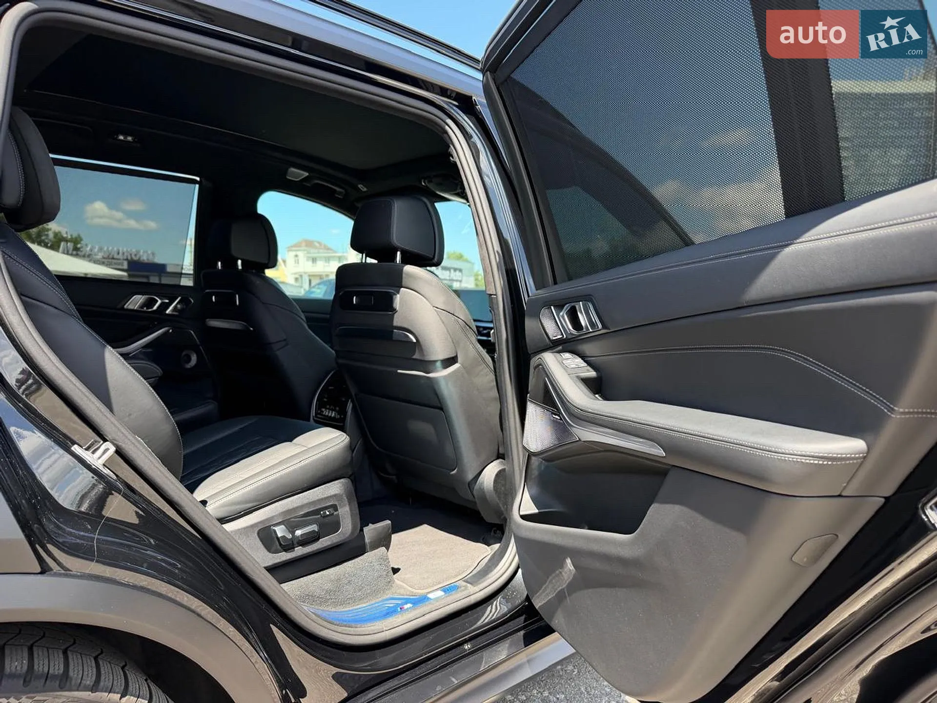 2025 BMW X7 - мініатюра 59