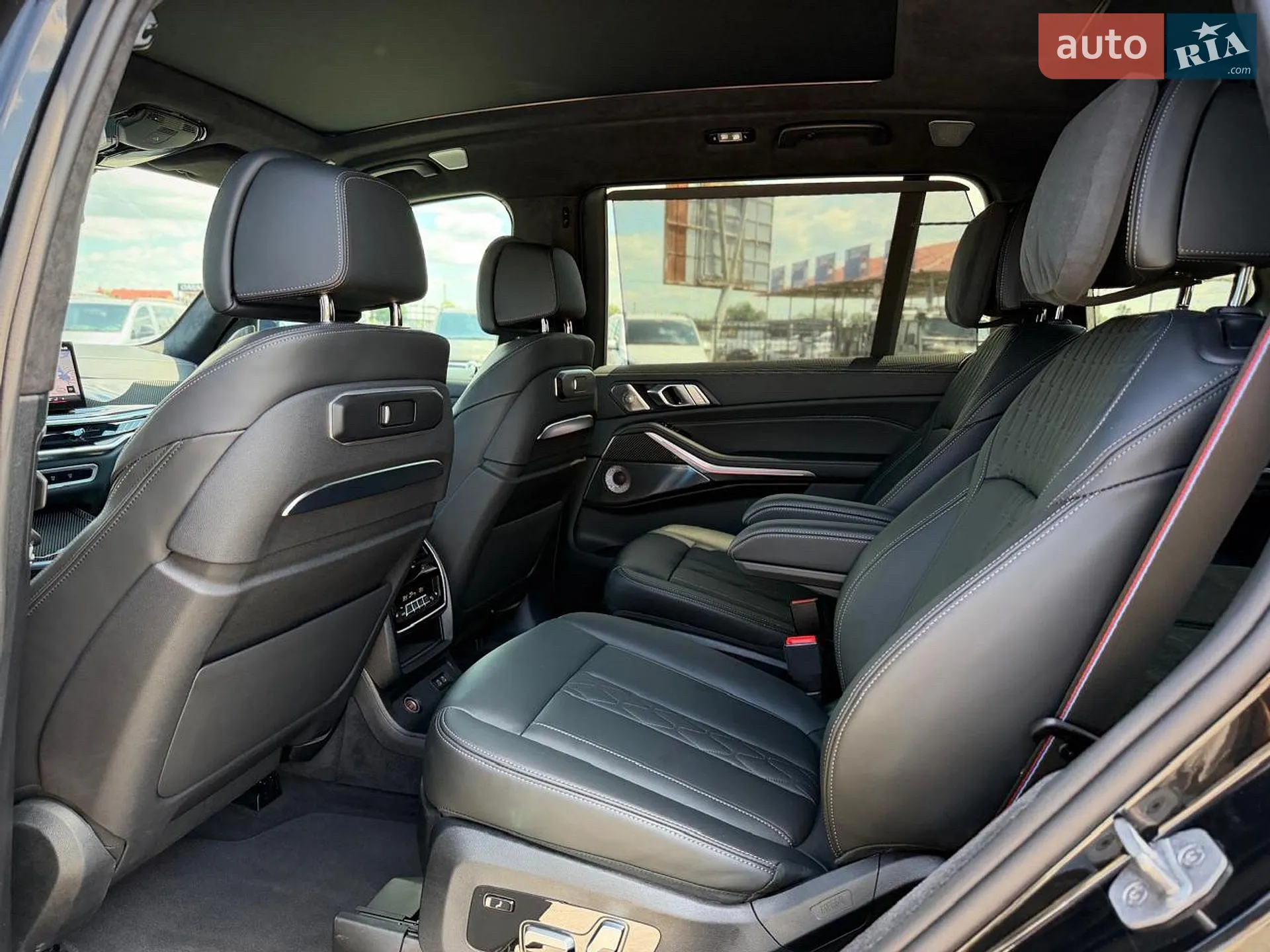 2025 BMW X7 - мініатюра 87
