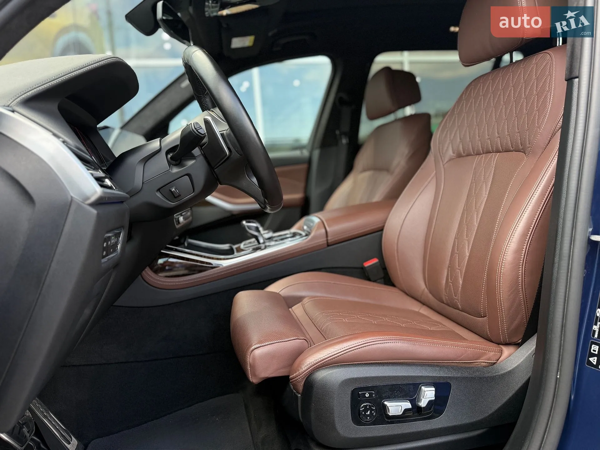 2021 BMW X7 - мініатюра 21