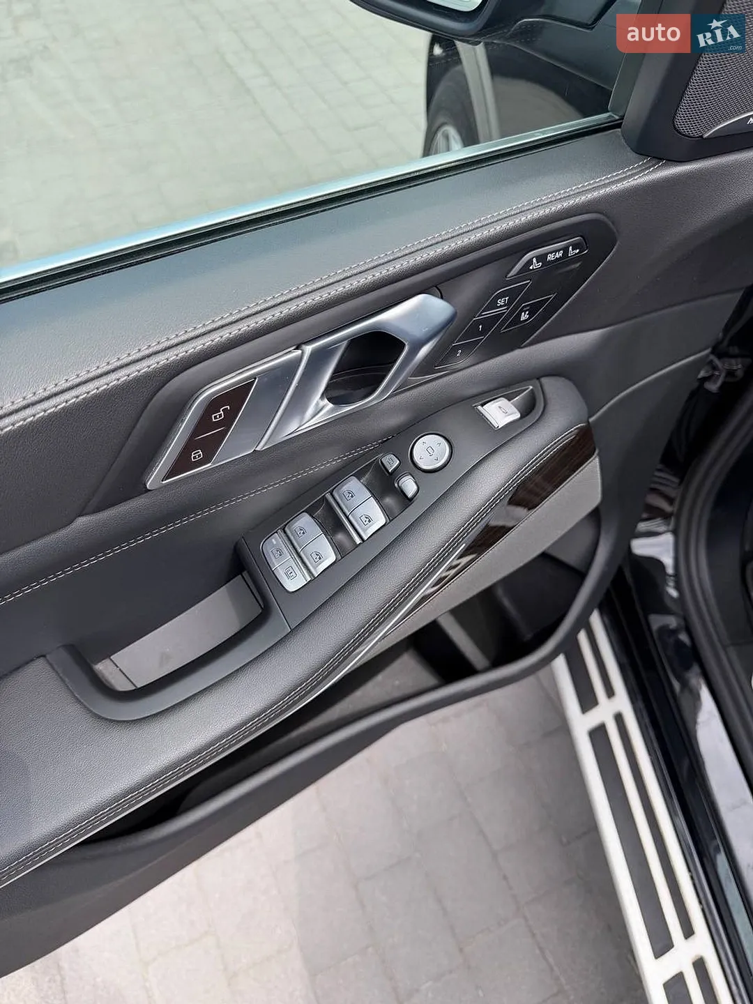 2023 BMW X7 - мініатюра 23
