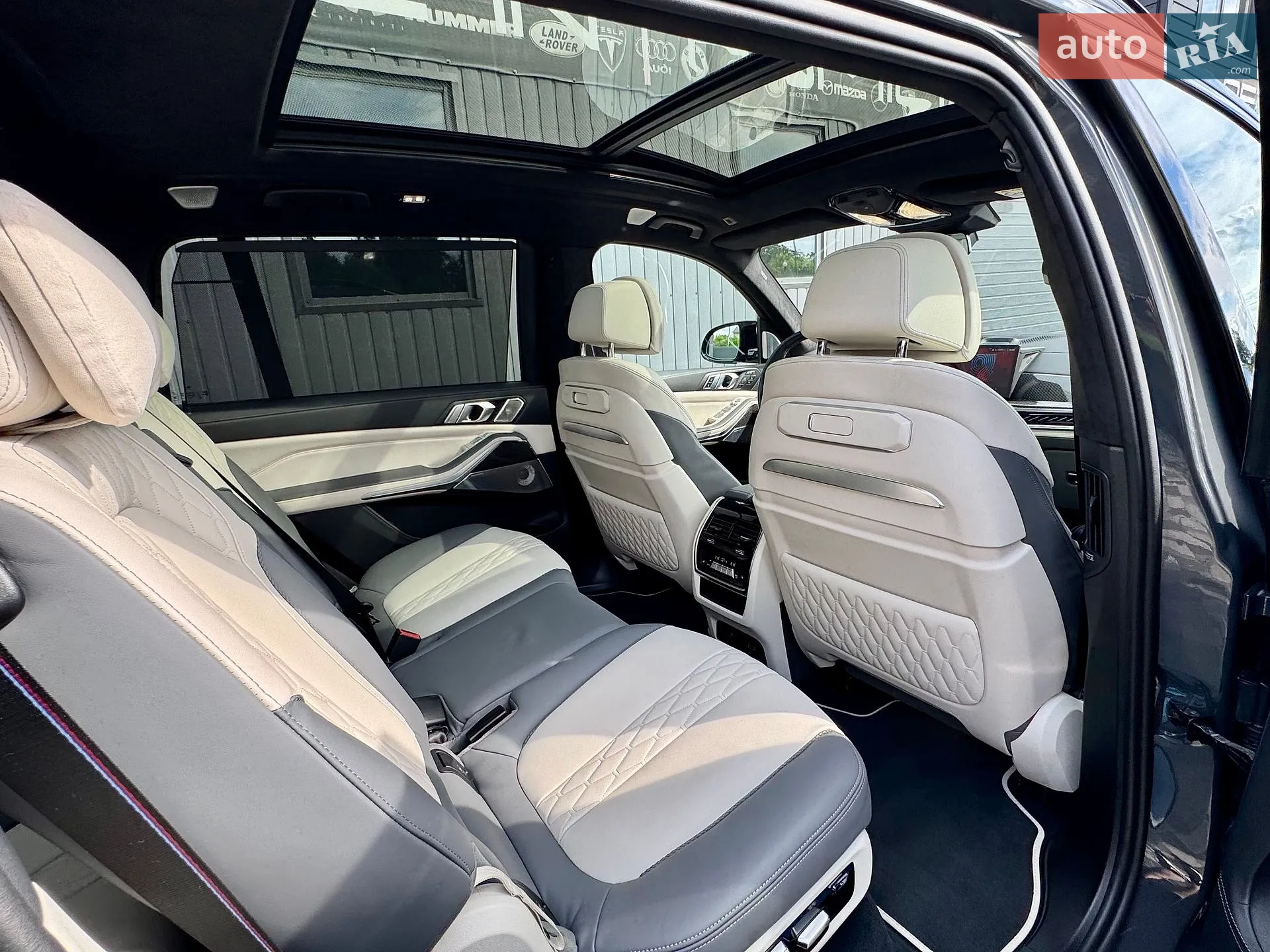 2024 BMW X7 - мініатюра 76