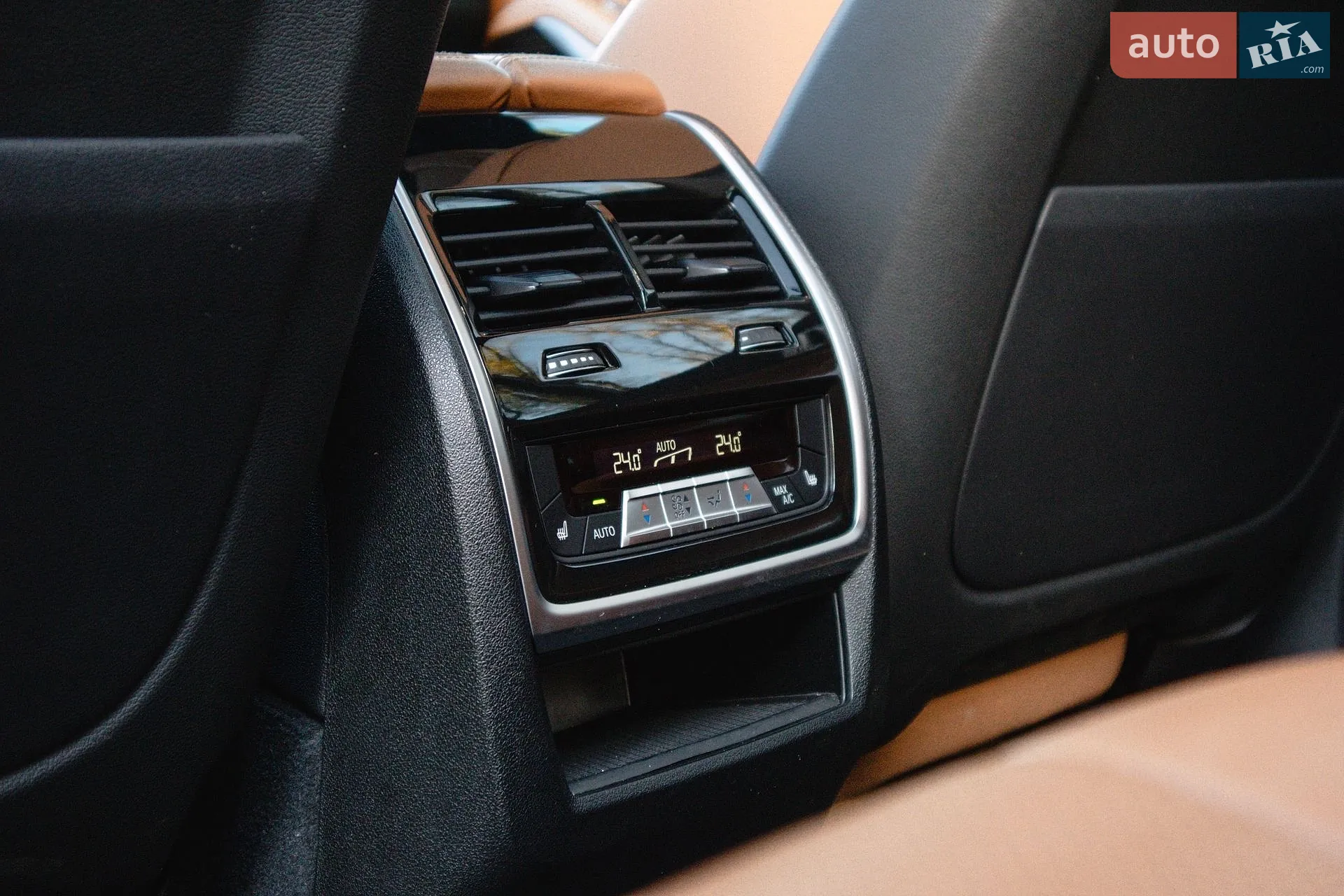 2021 BMW X7 - мініатюра 34