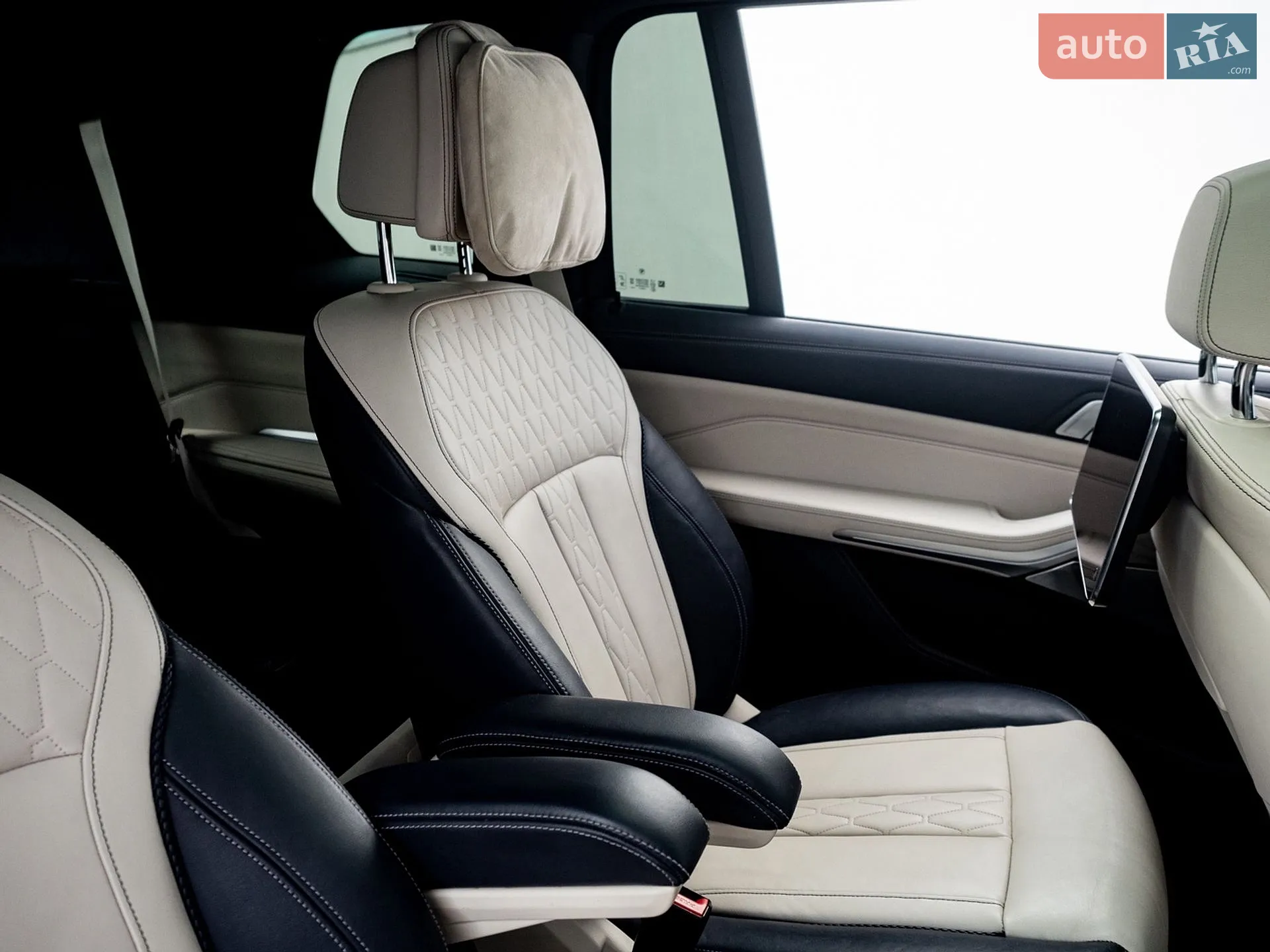 2019 BMW X7 - мініатюра 39