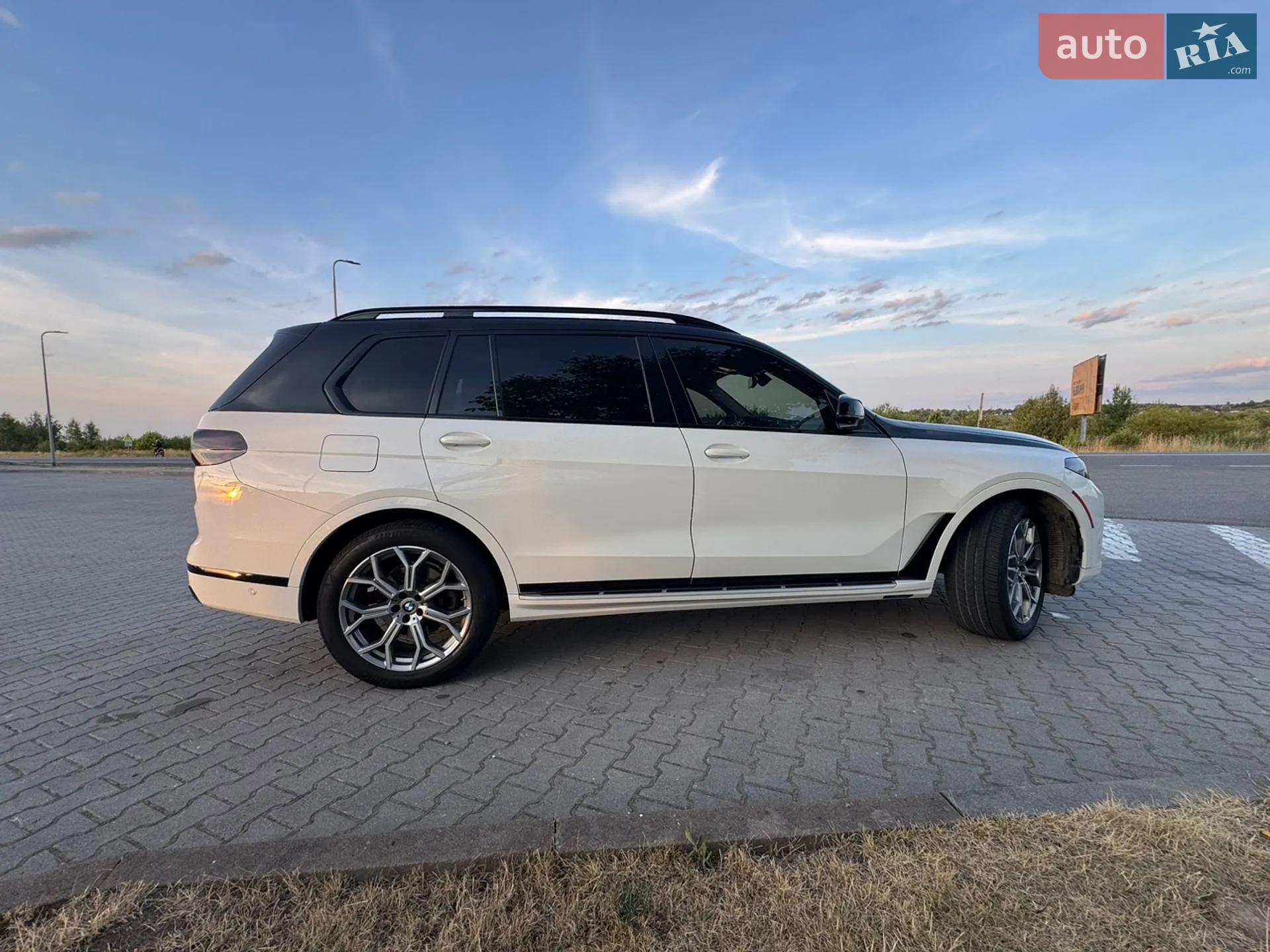 2021 BMW X7 - мініатюра 16