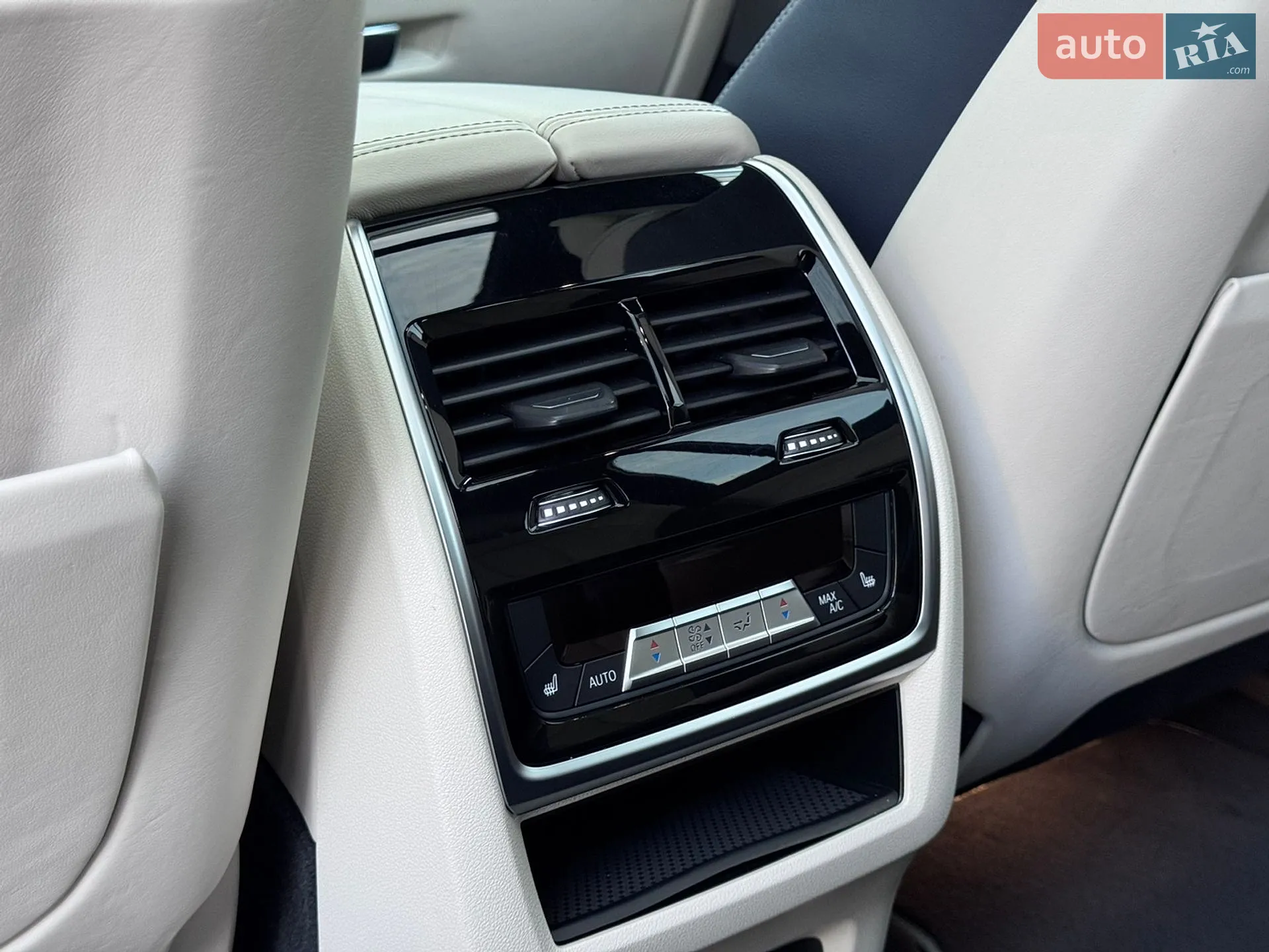 2019 BMW X7 - мініатюра 46
