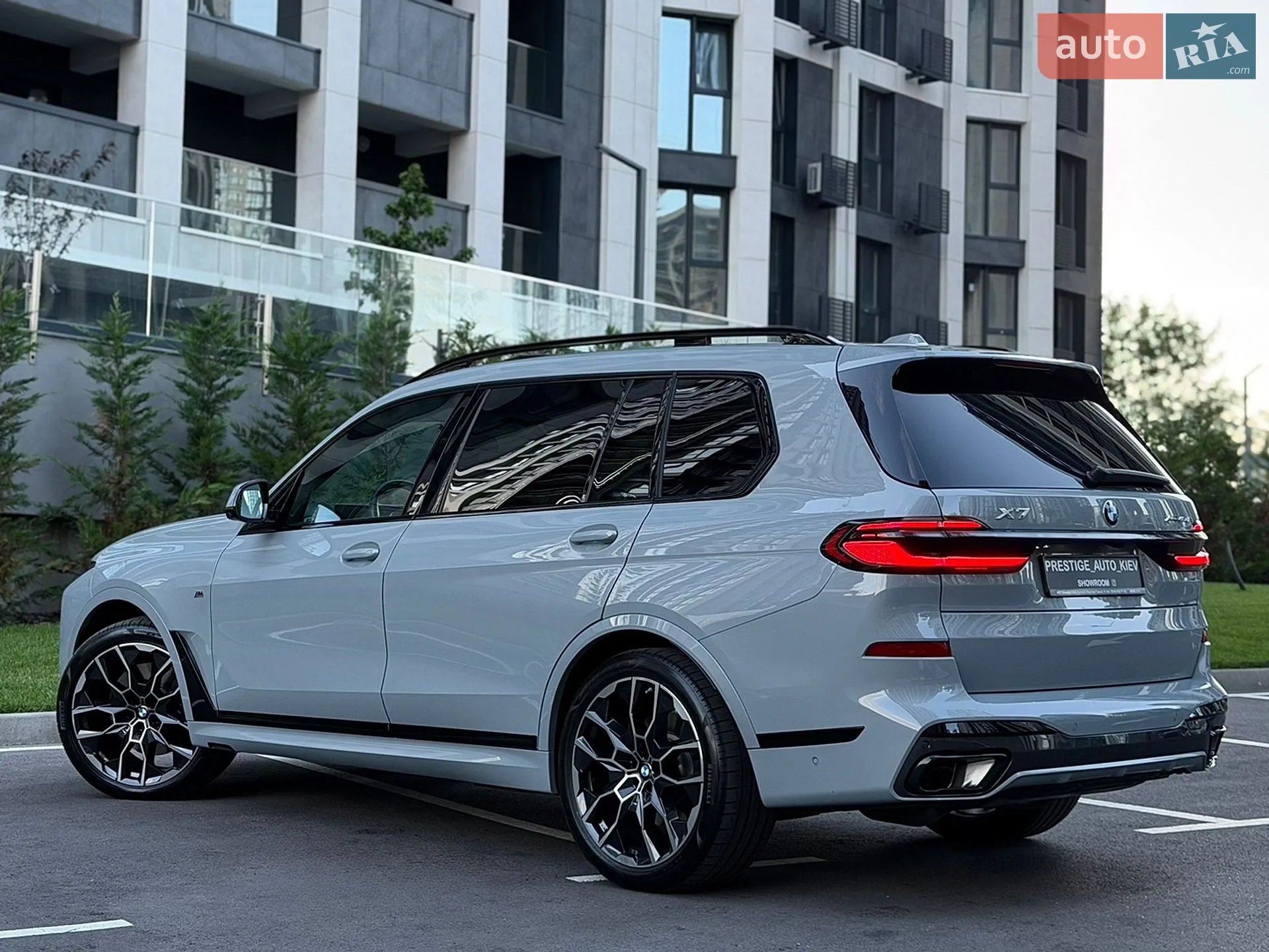 2025 BMW X7 - мініатюра 30