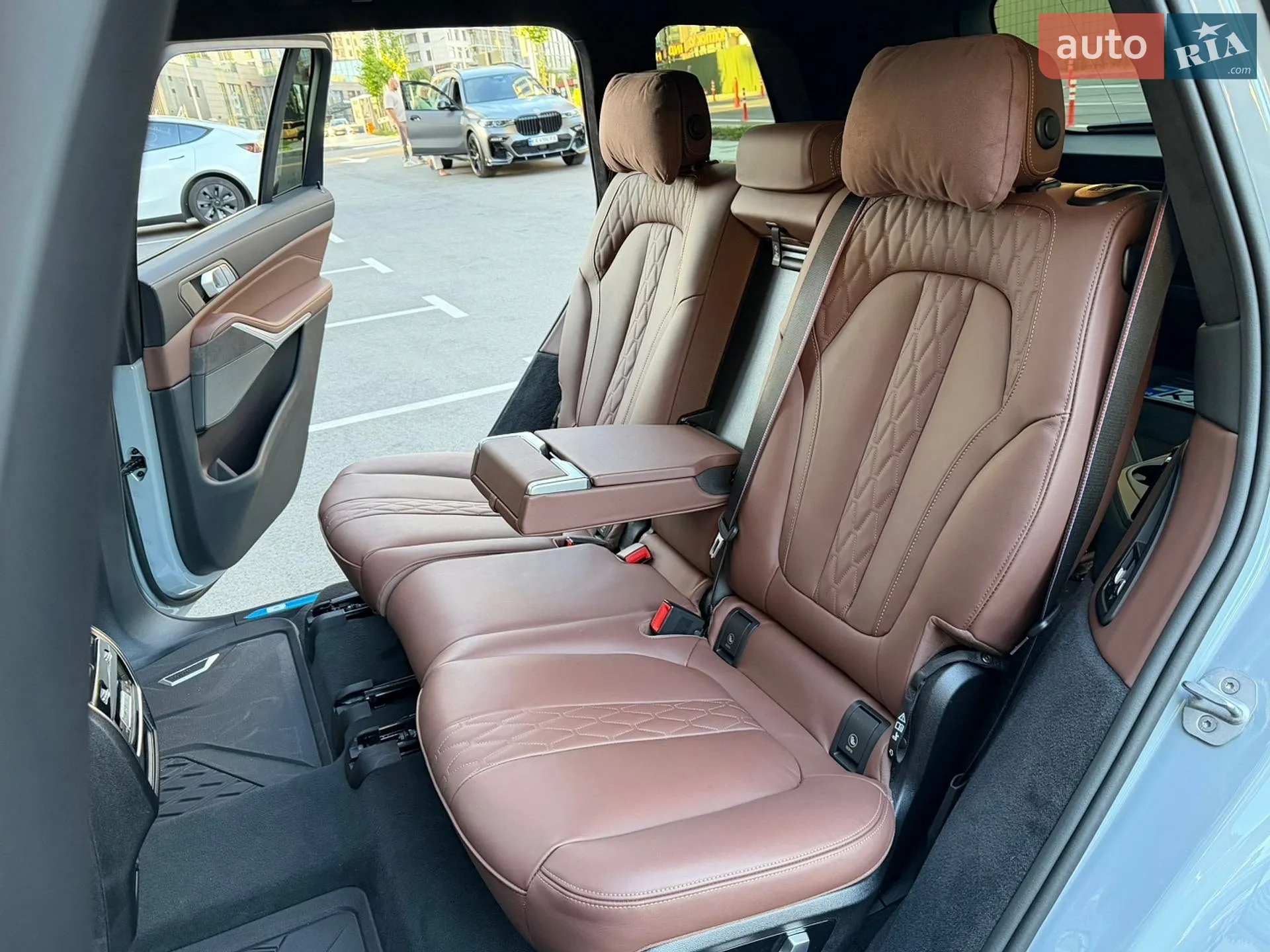 2025 BMW X7 - мініатюра 52