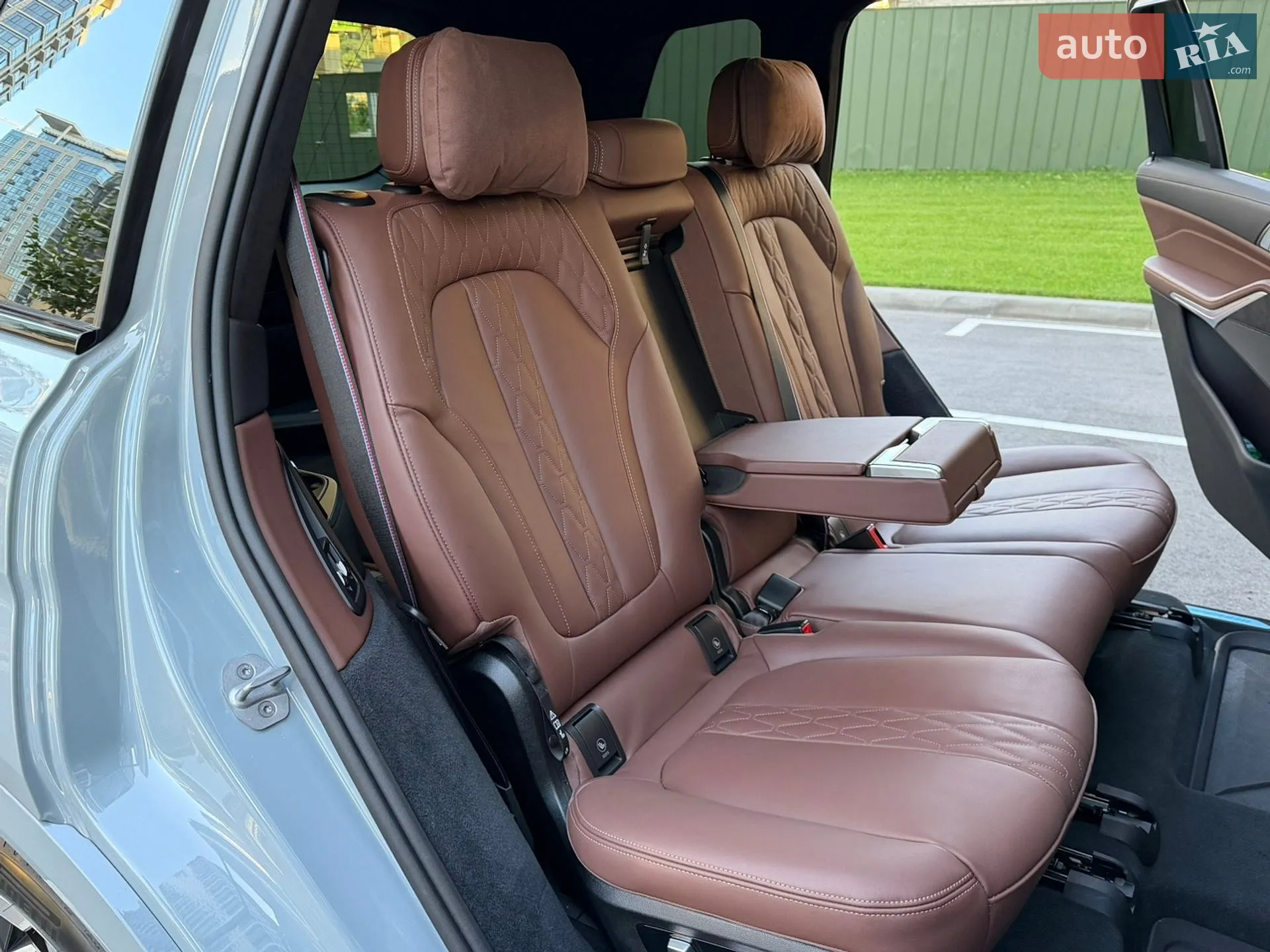 2025 BMW X7 - мініатюра 54