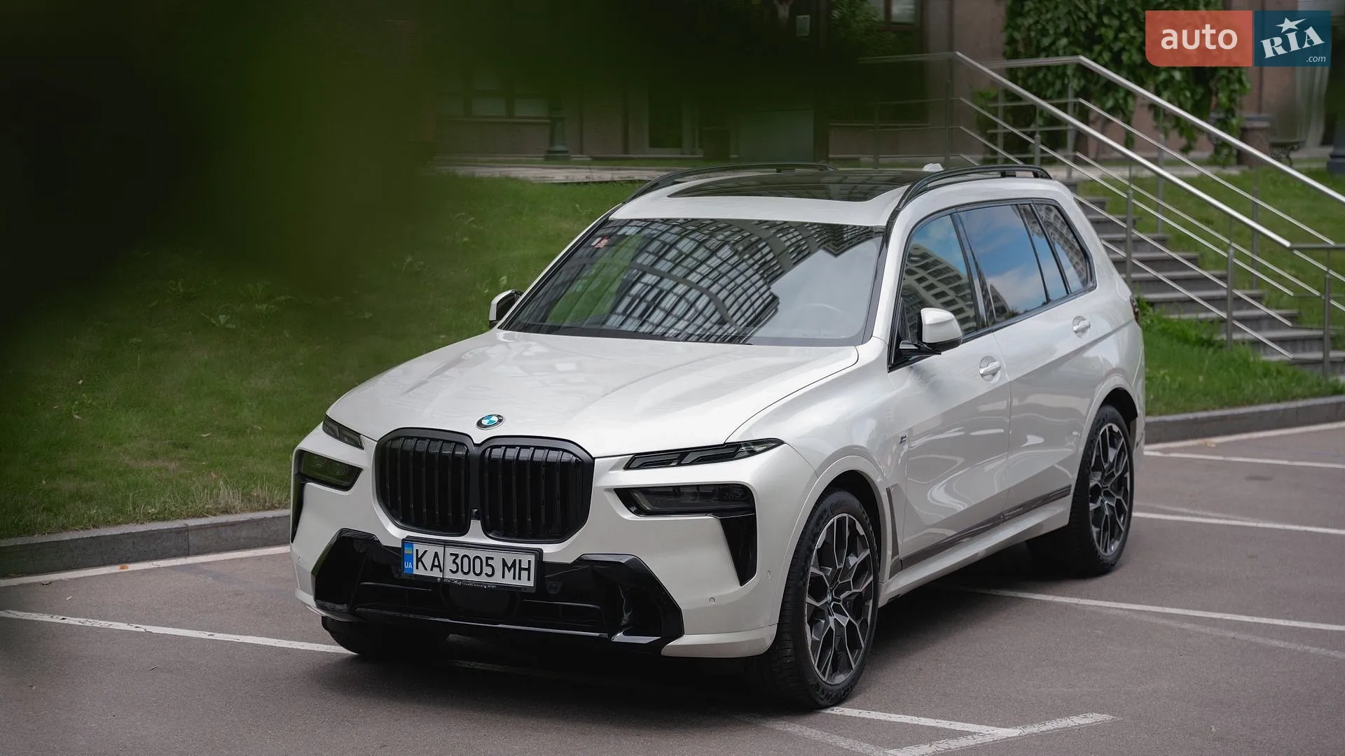 2023 BMW X7 - фото 1