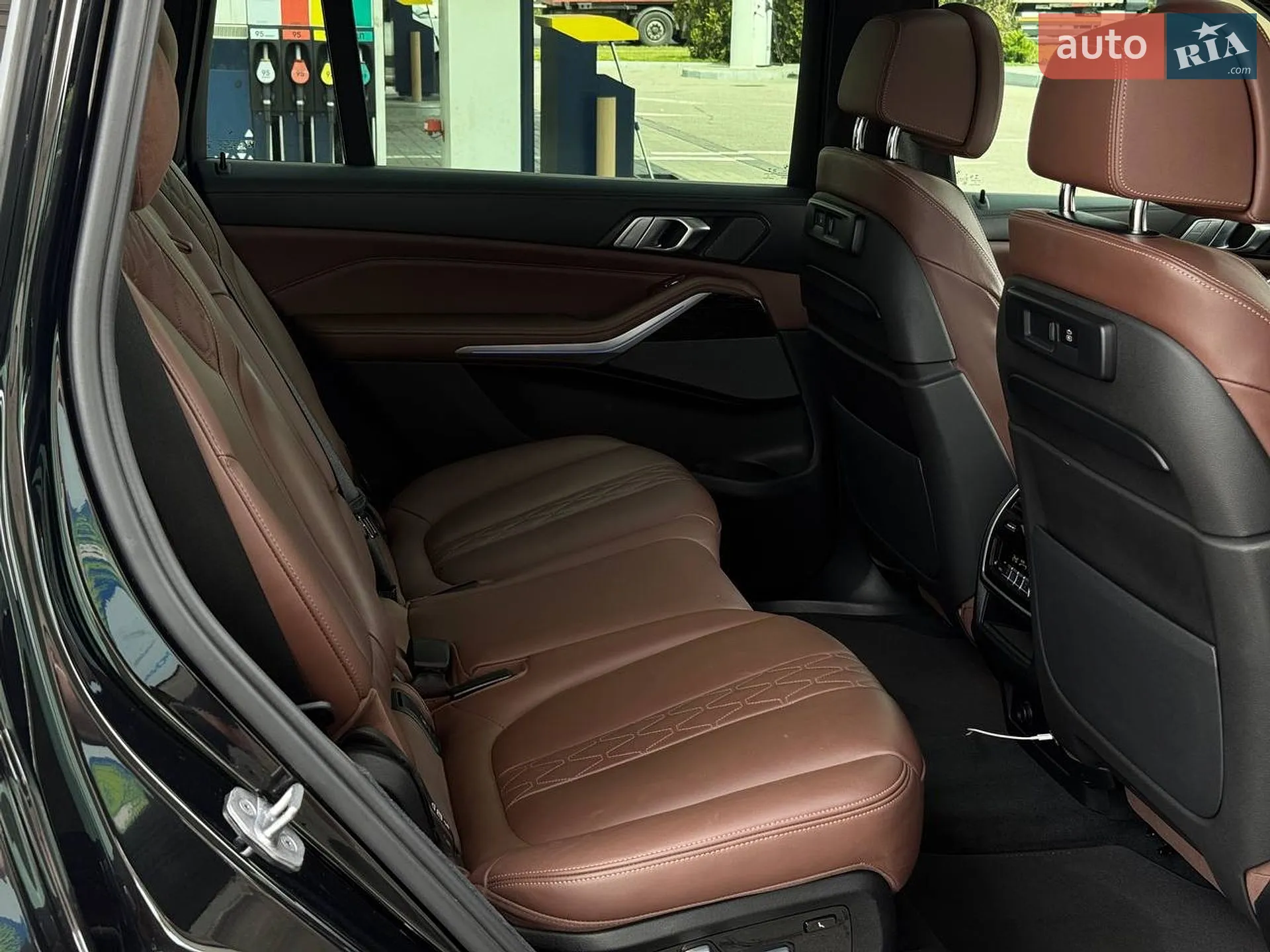 2022 BMW X7 - мініатюра 22