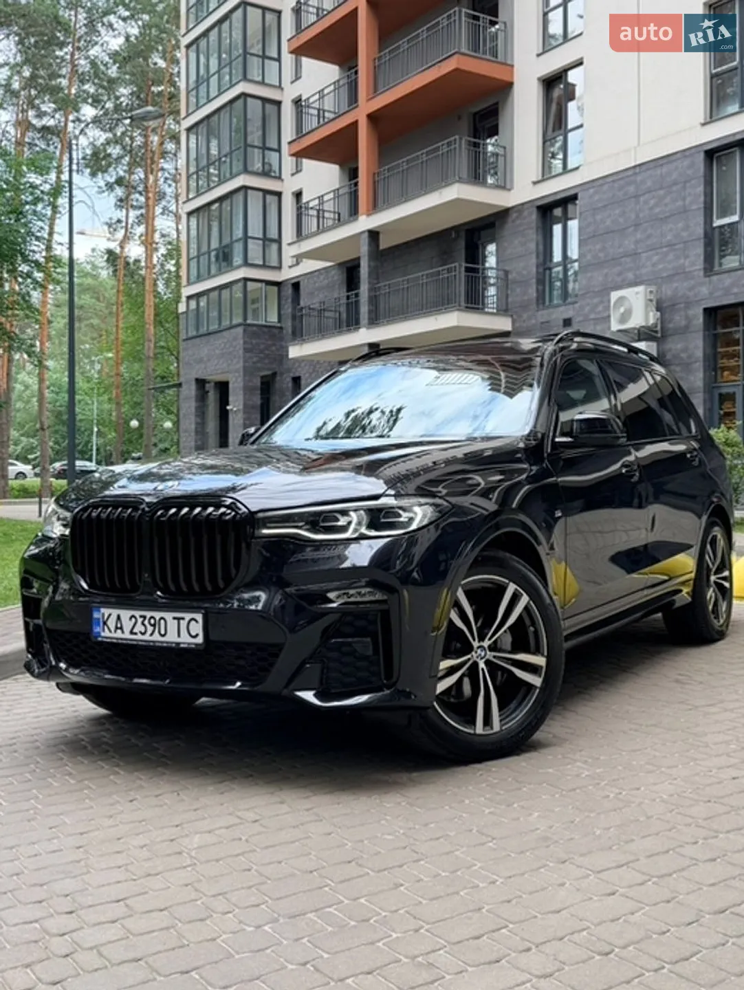 2022 BMW X7 - фото 1