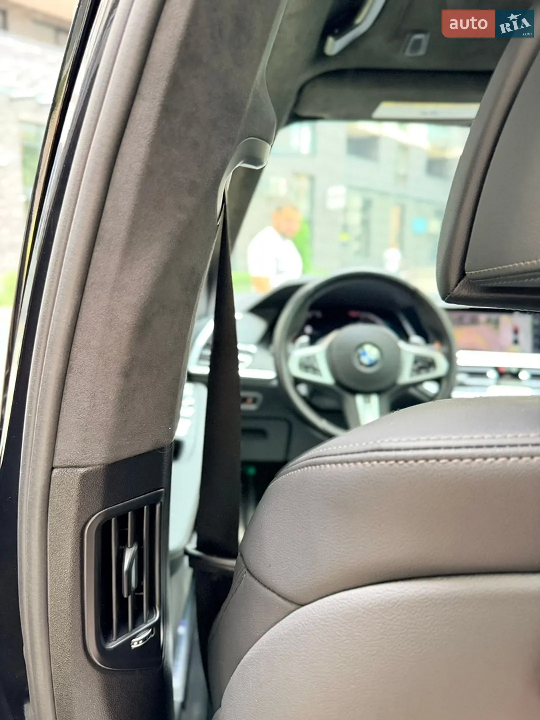 2022 BMW X7 - мініатюра 16
