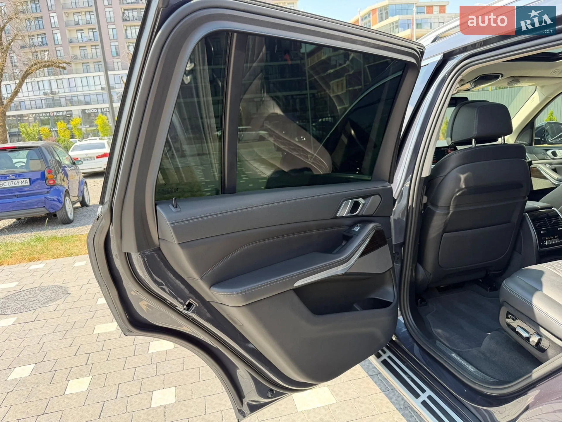 2020 BMW X7 - мініатюра 32