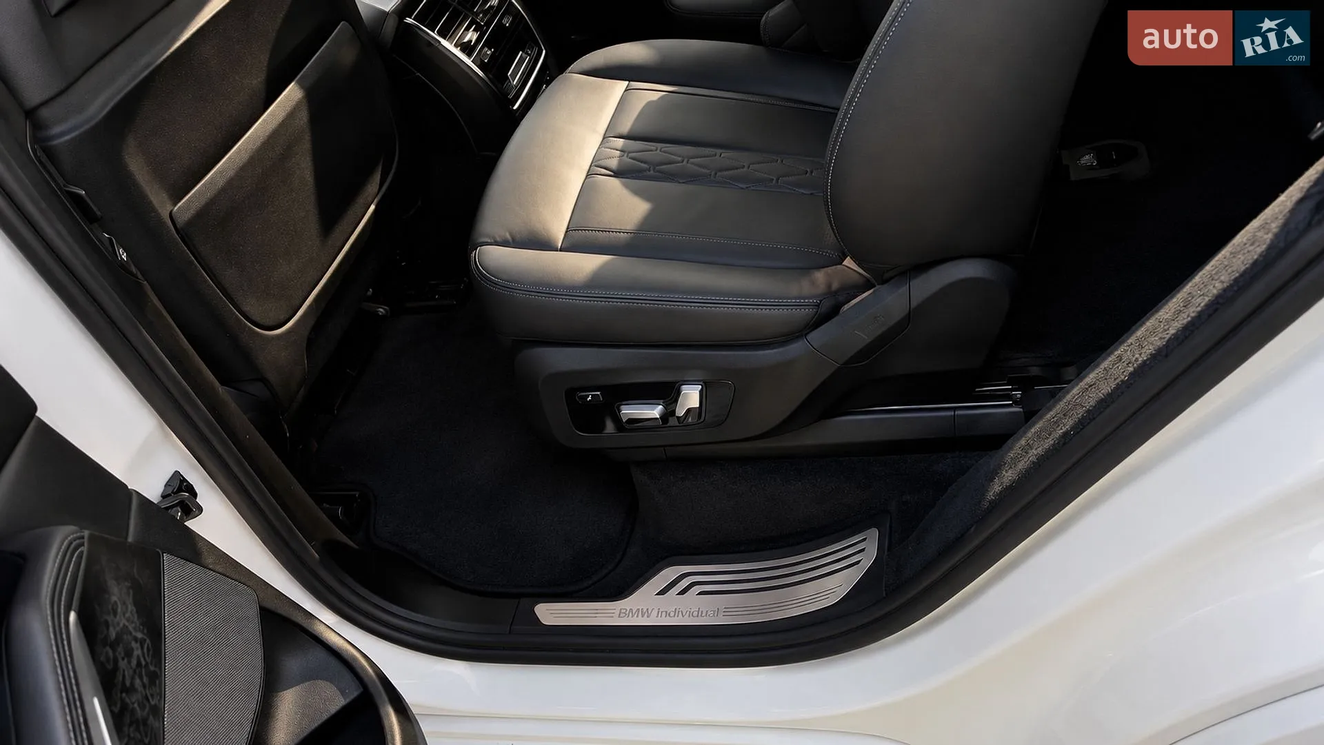 2020 BMW X7 - мініатюра 22