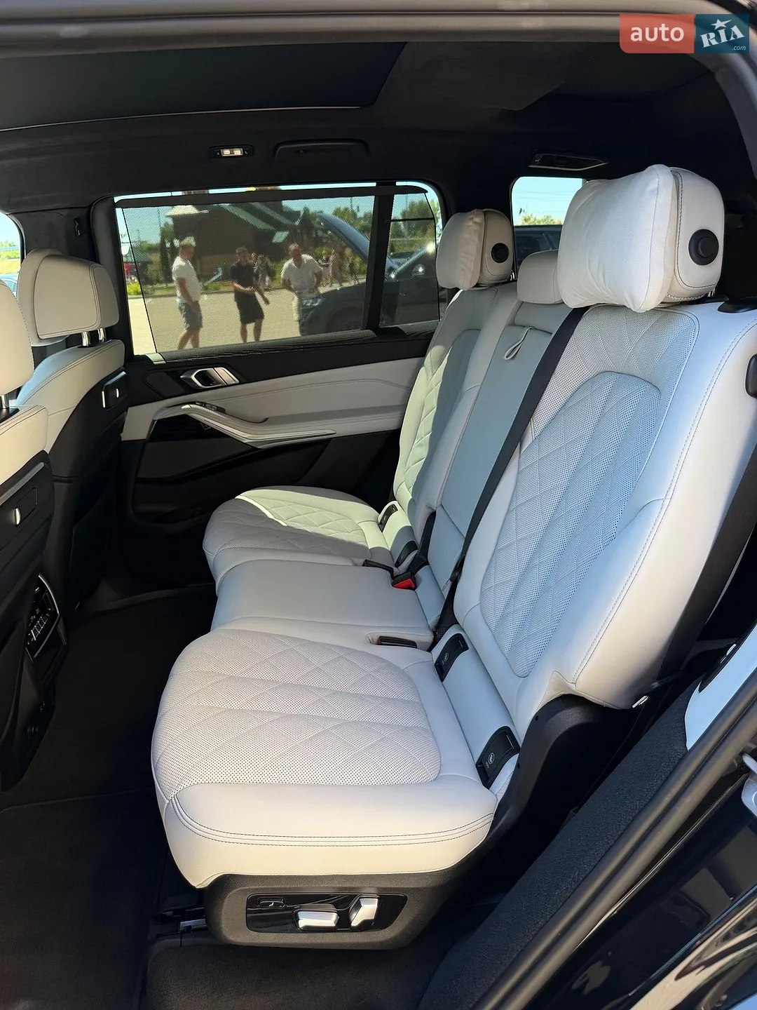 2023 BMW X7 - мініатюра 27