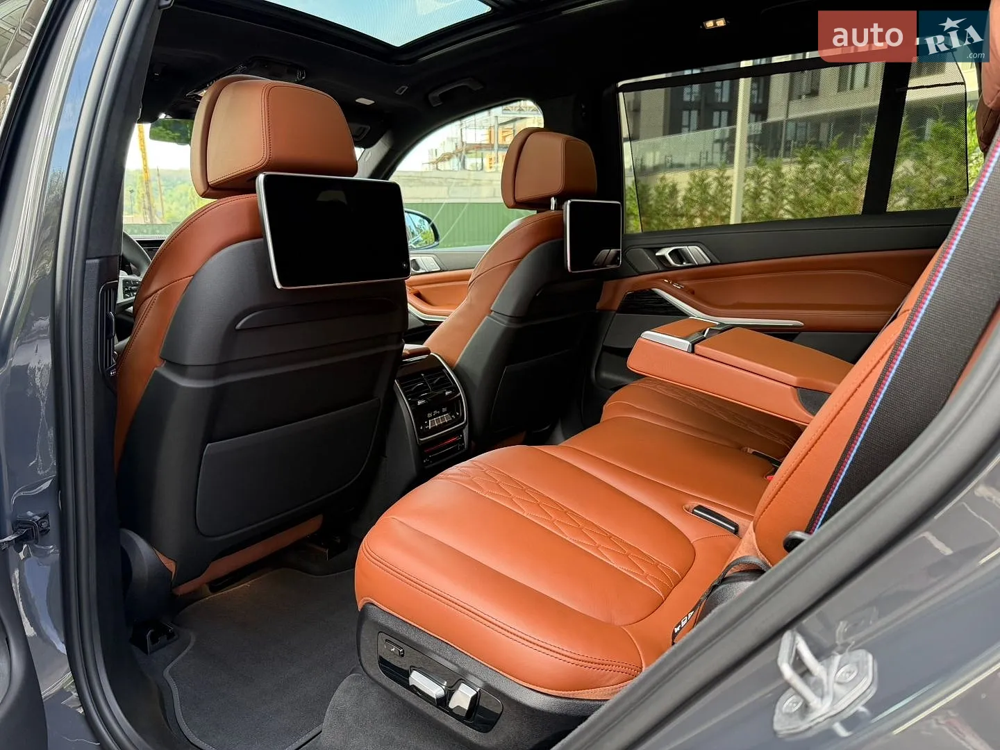 2022 BMW X7 - мініатюра 22