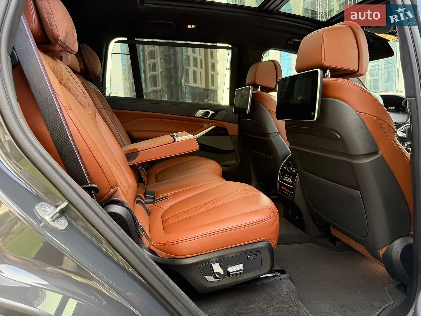 2022 BMW X7 - мініатюра 26