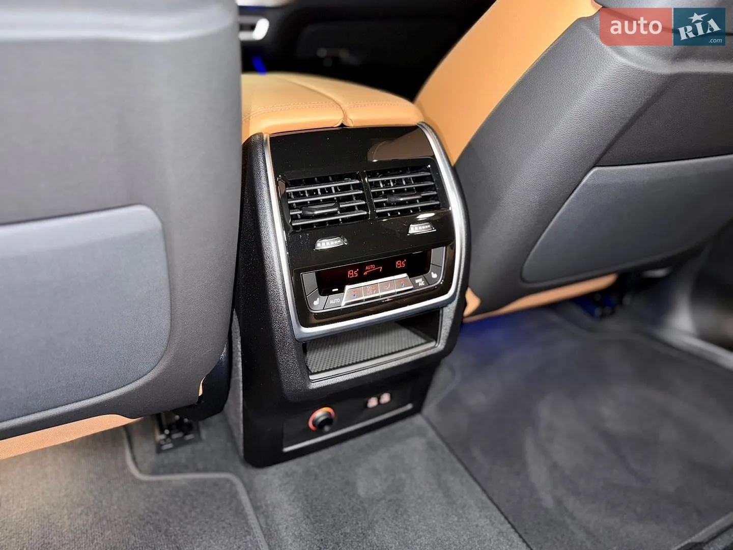 2025 BMW X7 - мініатюра 35