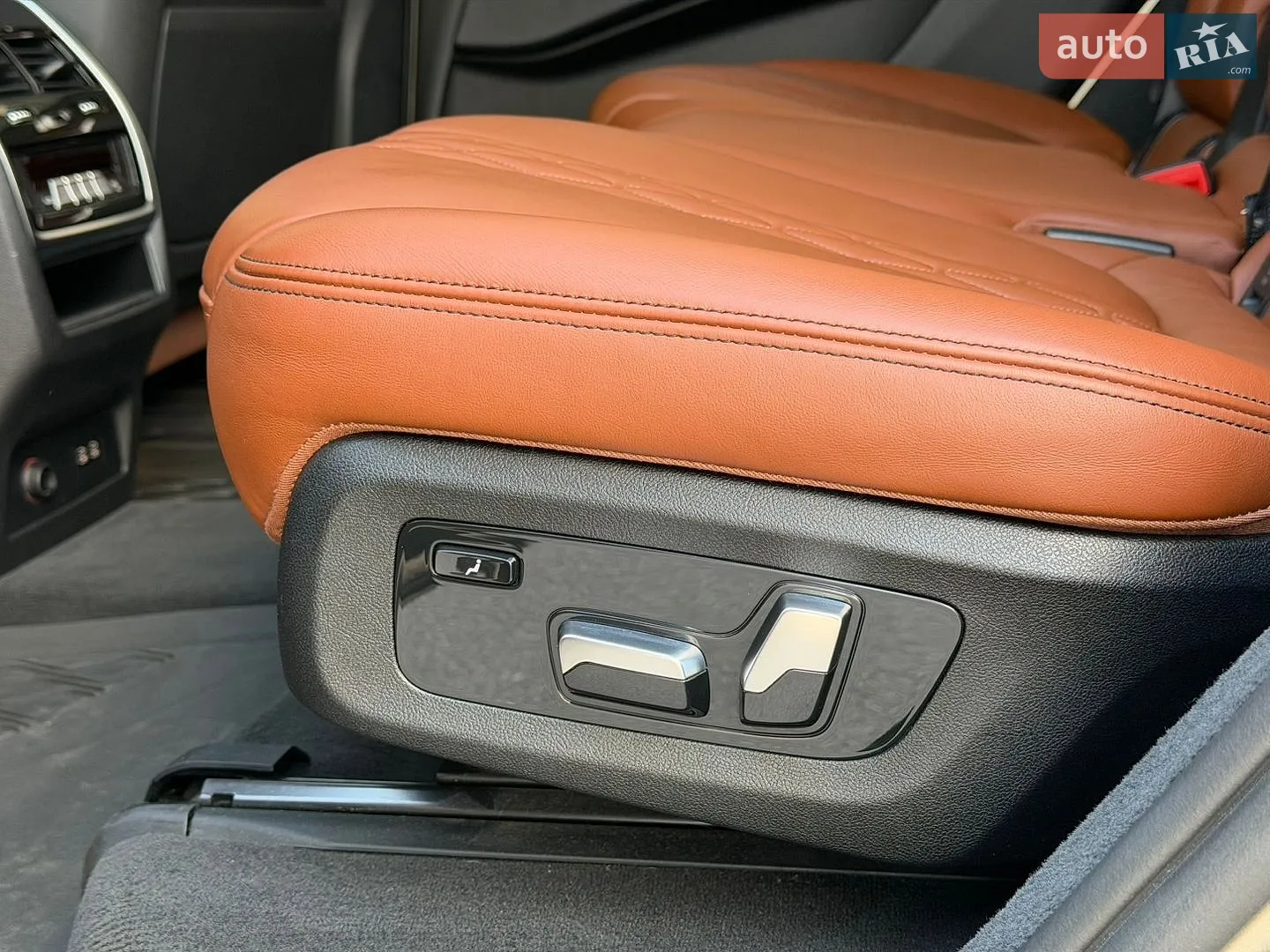 2019 BMW X7 - мініатюра 16