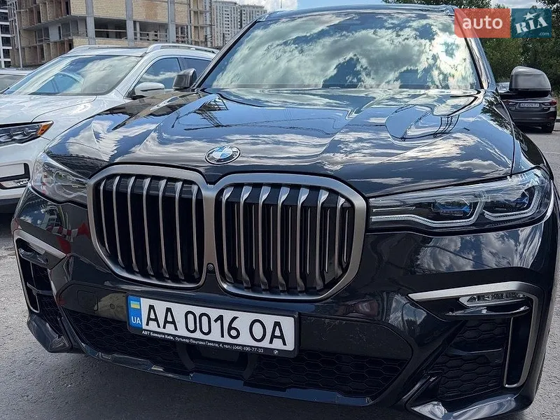 BMW X7