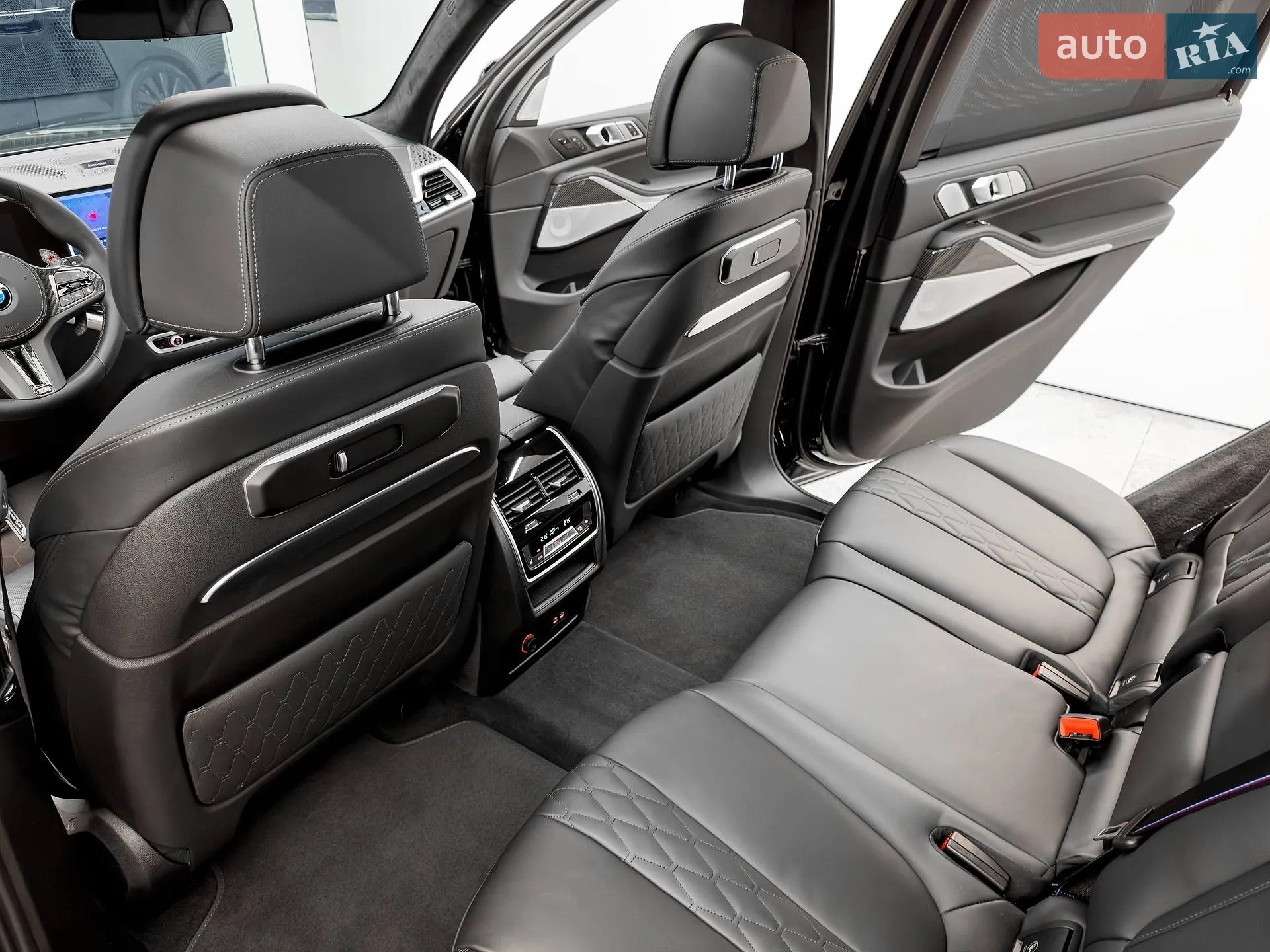 2024 BMW X7 - мініатюра 54