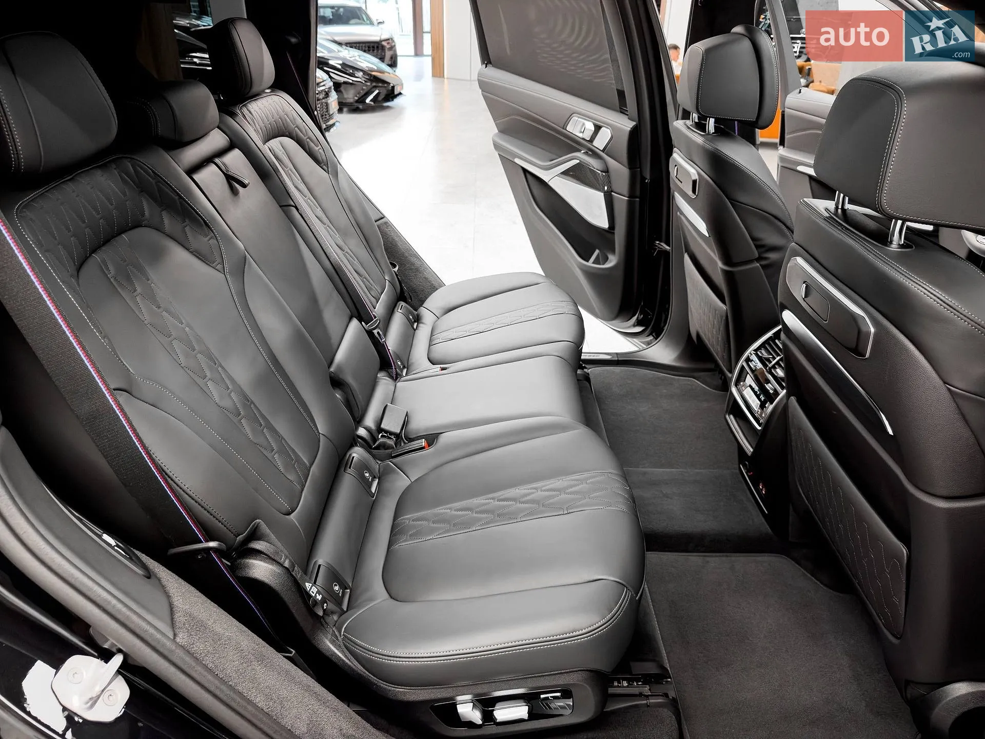 2024 BMW X7 - мініатюра 60