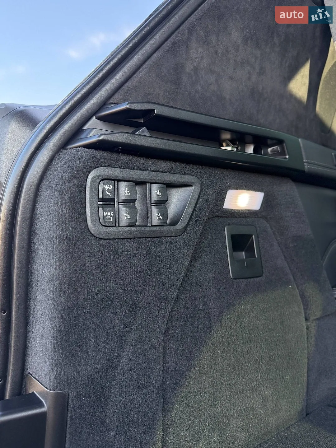 2021 BMW X7 - мініатюра 41