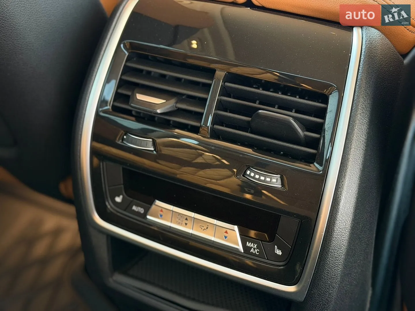 2023 BMW X7 - мініатюра 39