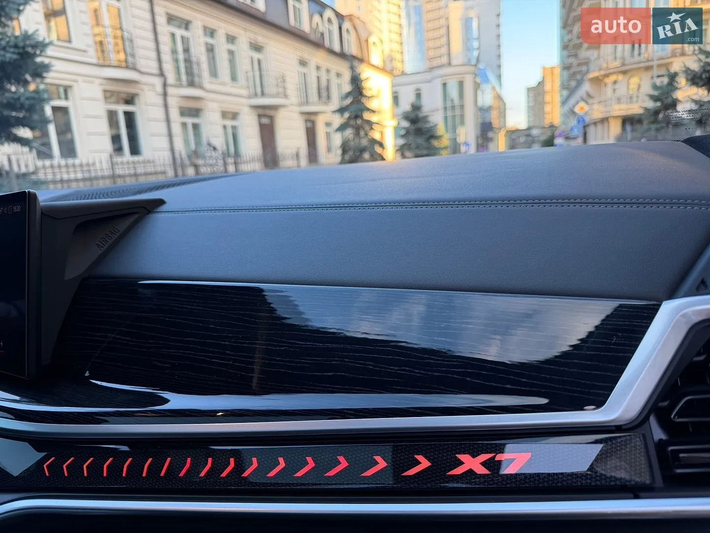 2023 BMW X7 - мініатюра 46