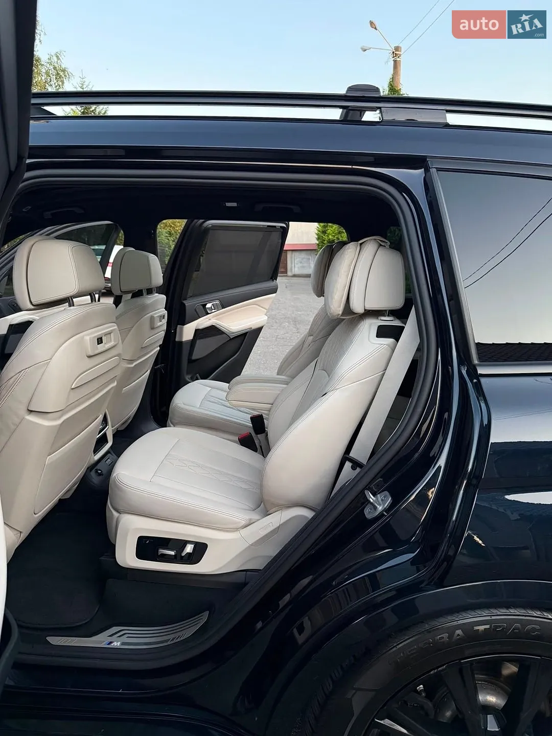 2020 BMW X7 - мініатюра 19