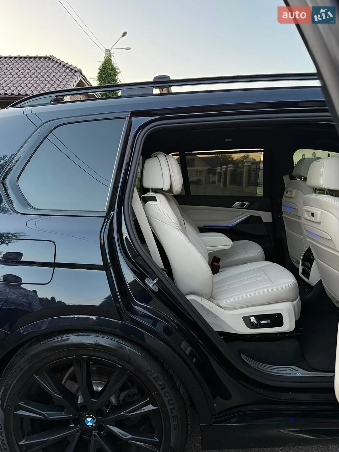 2020 BMW X7 - мініатюра 15