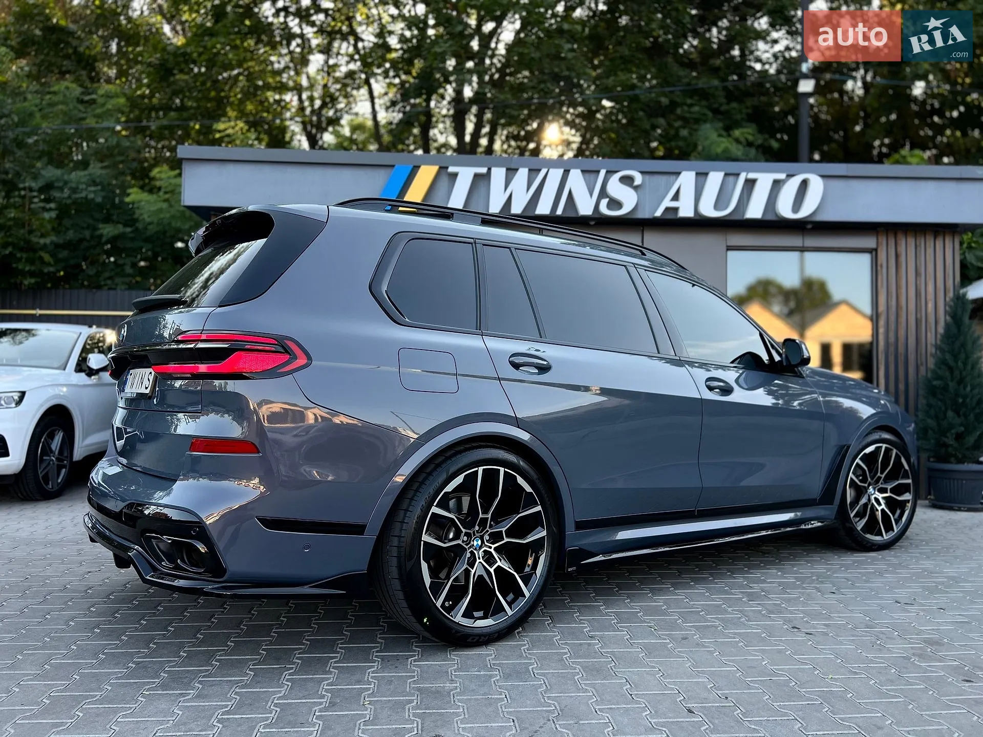 2023 BMW X7 - мініатюра 21