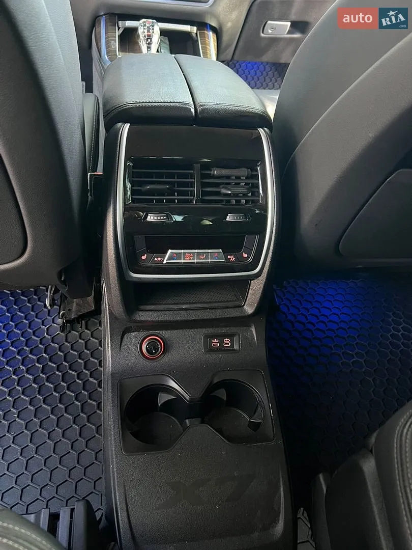 2021 BMW X7 - мініатюра 26