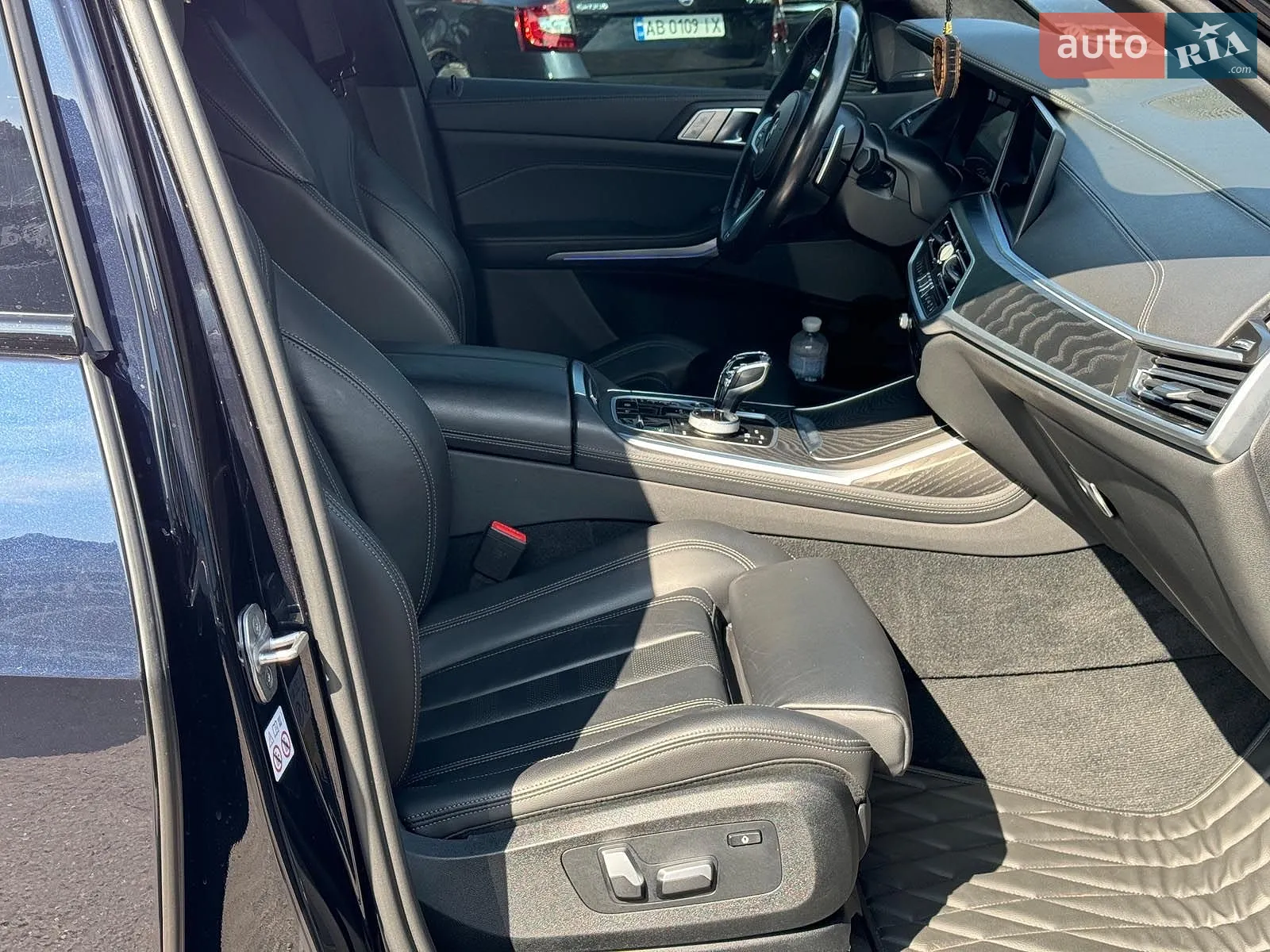 2022 BMW X7 - мініатюра 33