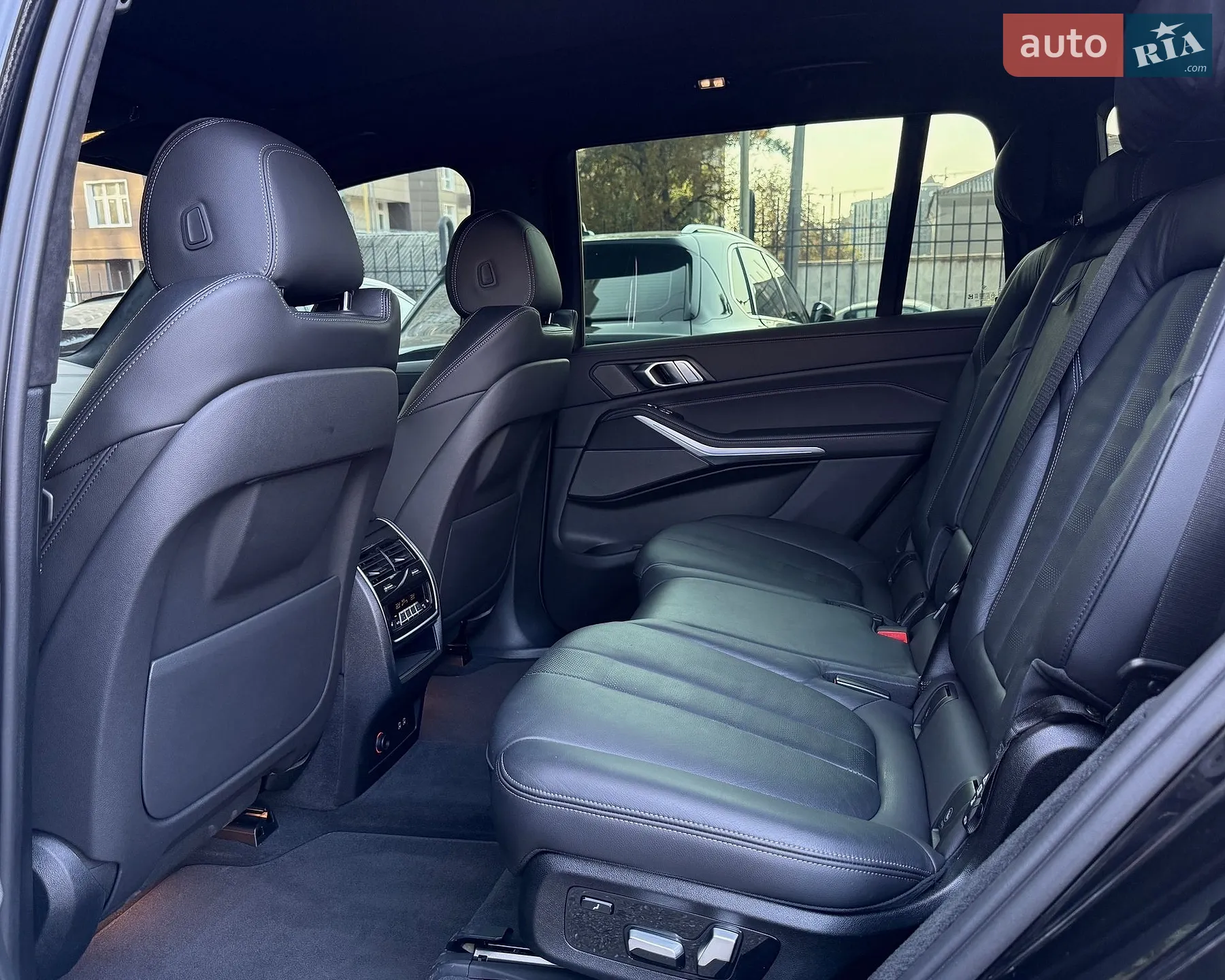 2022 BMW X7 - мініатюра 15