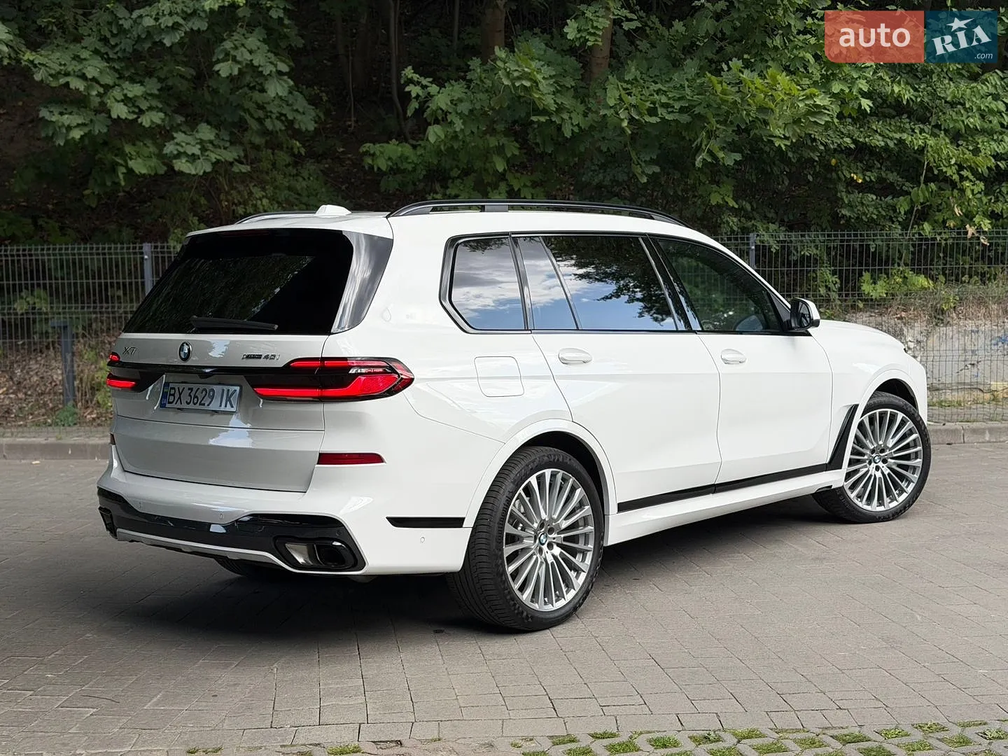 2023 BMW X7 - мініатюра 3