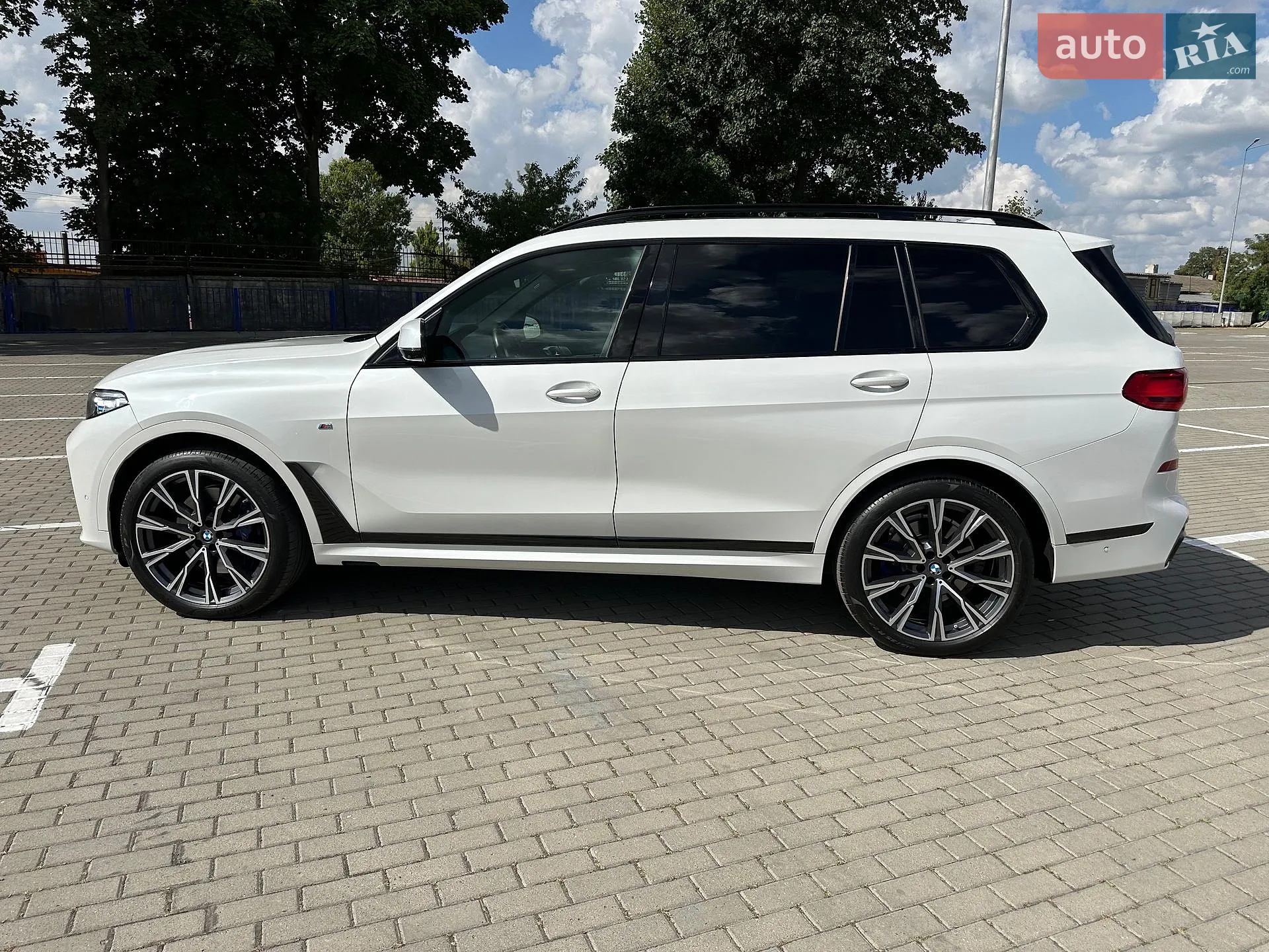 2021 BMW X7 - мініатюра 43