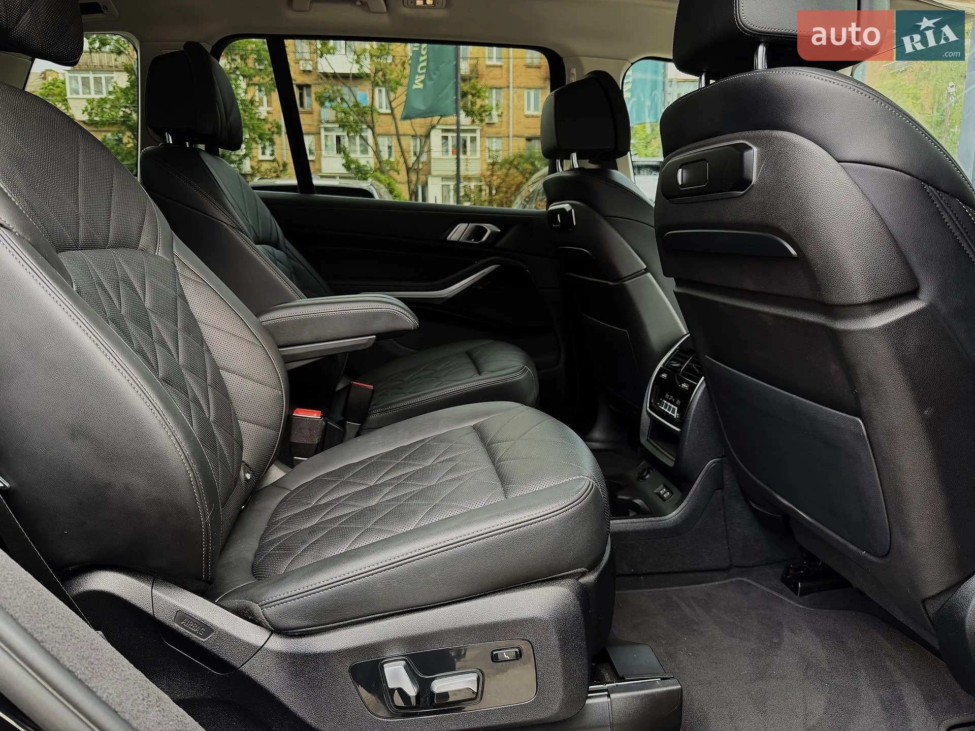 2023 BMW X7 - мініатюра 40