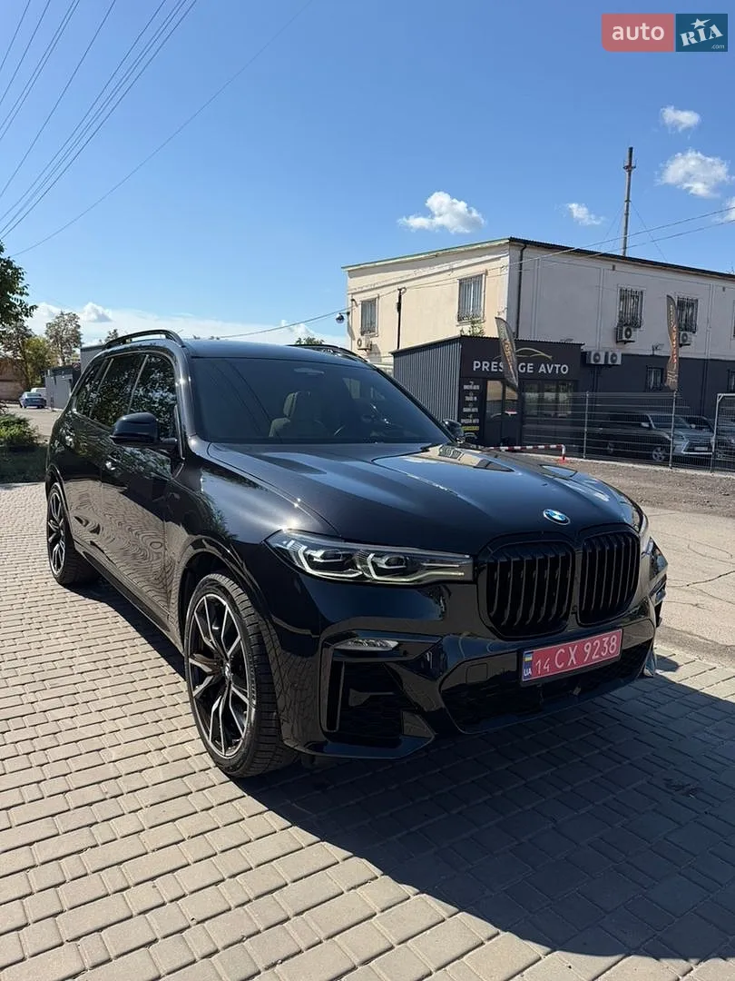 2022 BMW X7 - фото 1