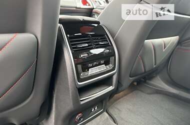 Позашляховик / Кросовер BMW XM 2023 в 