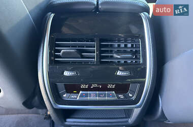 Позашляховик / Кросовер BMW XM 2023 в 