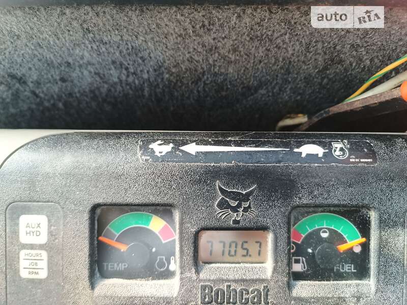 Гусеничний екскаватор Bobcat 331 2001 в Рівному
