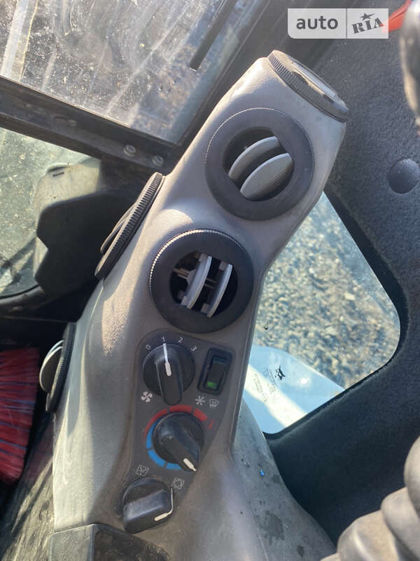 Гусеничный экскаватор Bobcat E 2013 в Луцке фото 8 Гусеничный экскаватор Bobcat E 2013 в Луцке