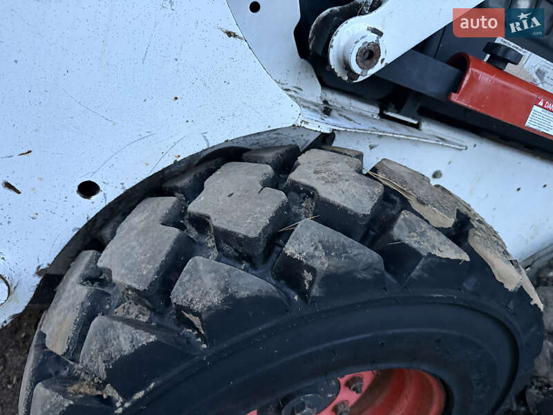 Минипогрузчик Bobcat S185 2006 в Дрогобыче фото 10 Минипогрузчик Bobcat S185 2006 в Дрогобыче