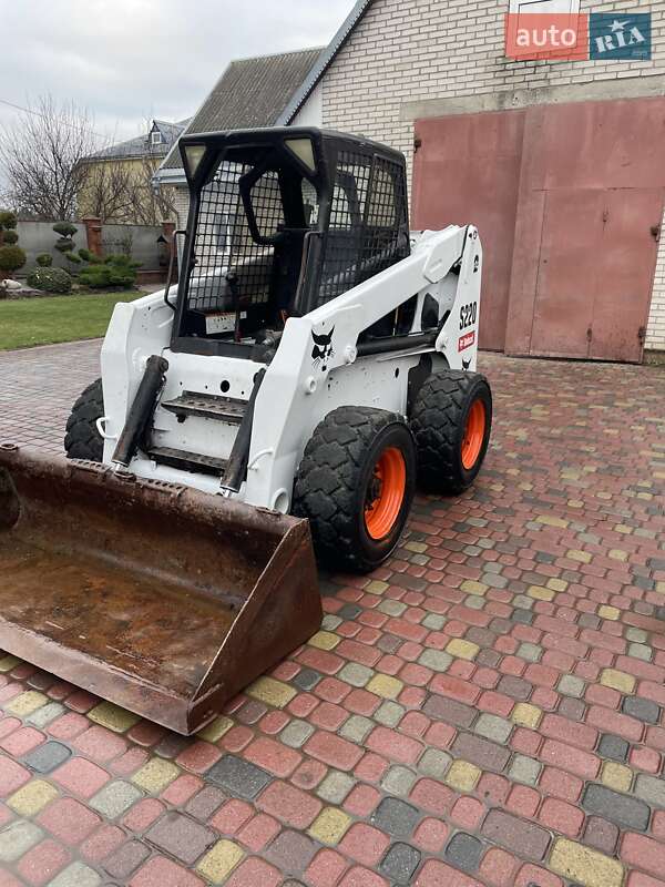 Фронтальный погрузчик Bobcat S220 2007 в 