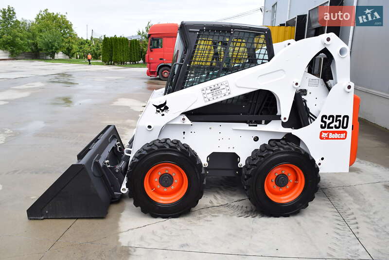 Минипогрузчик Bobcat S250 2004 в Ровно
