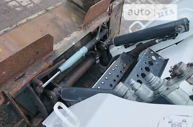 Фронтальный погрузчик Bobcat S300 2010 в Луцке