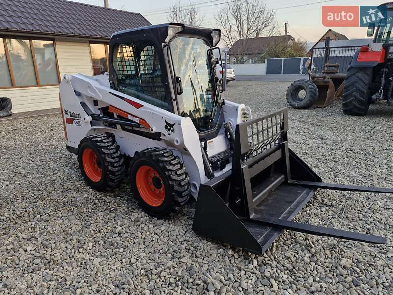 Міні-вантажник Bobcat S550 2017 в Чернівцях фото 6 Міні-вантажник Bobcat S550 2017 в Чернівцях