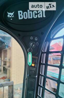 Фронтальный погрузчик Bobcat S750 2011 в 